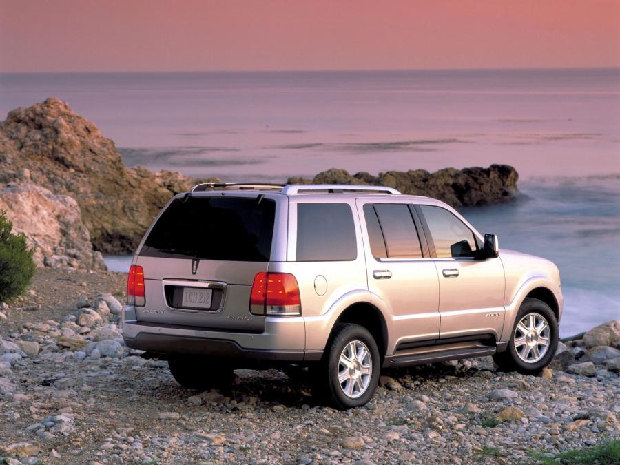  Lincoln Aviator 2002 года  (фото 4 из 11)